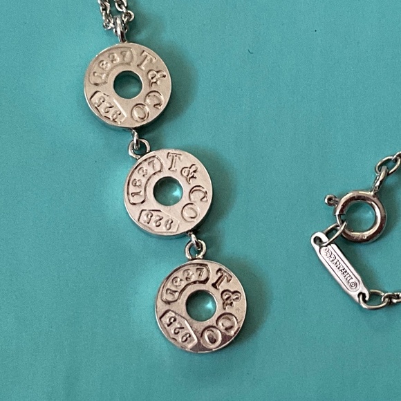 TIFFANY & CO. Vintage 1837 Sterling (925) Three Disc Drop Pendant Neckla… - Picture 2 of 9